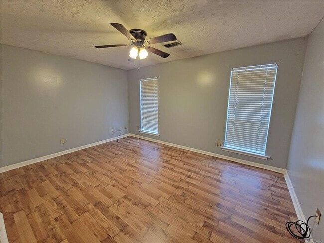 Building Photo - 3248 Meadow Walk Ln