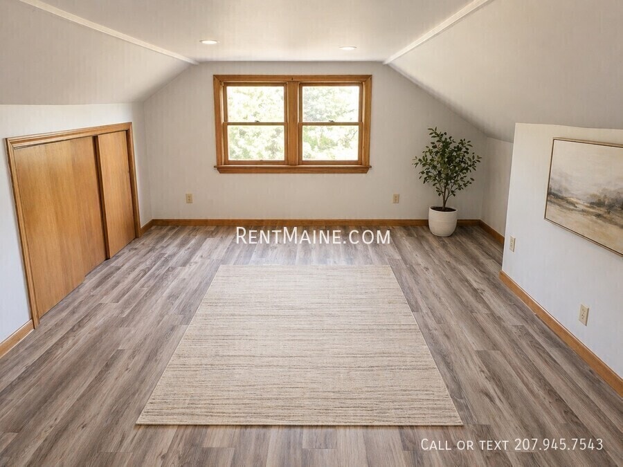 Building Photo - 5 Poplar St