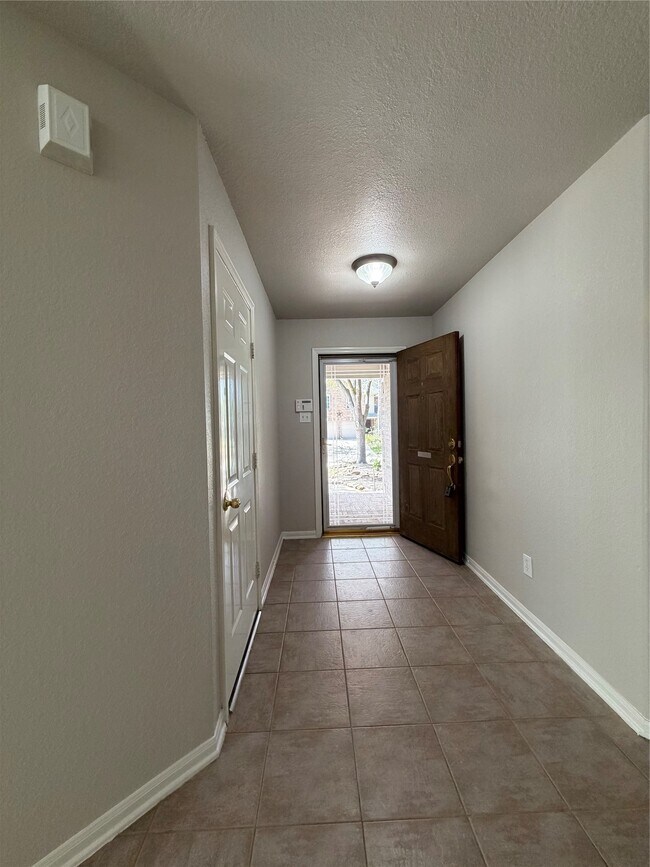 Building Photo - 54 E Misty Dawn Dr