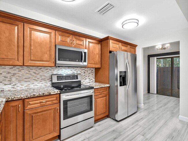 Building Photo - 4182 S Pine Island Rd