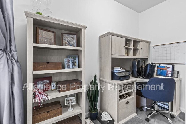 Building Photo - 5108 Donovan Dr