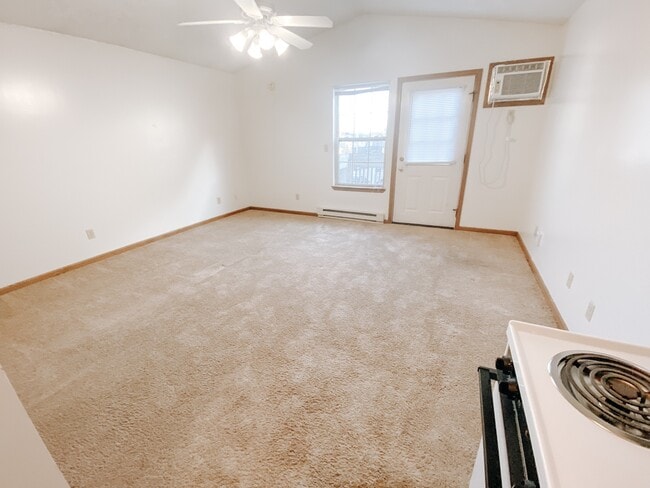 Living Room/Bedroom - The Vintage