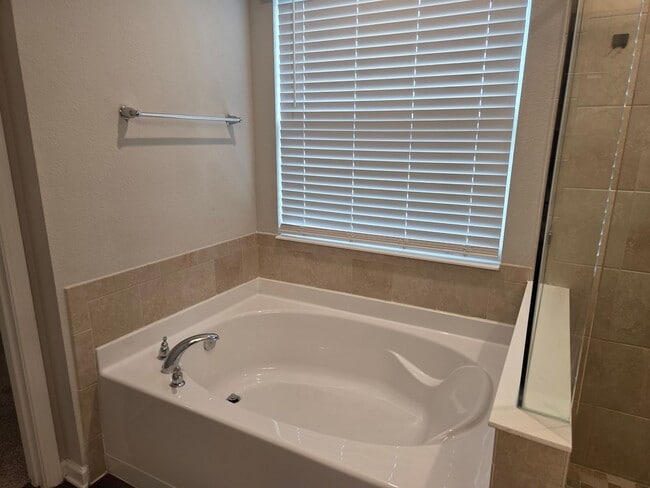 Building Photo - Oakleaf Rental Property