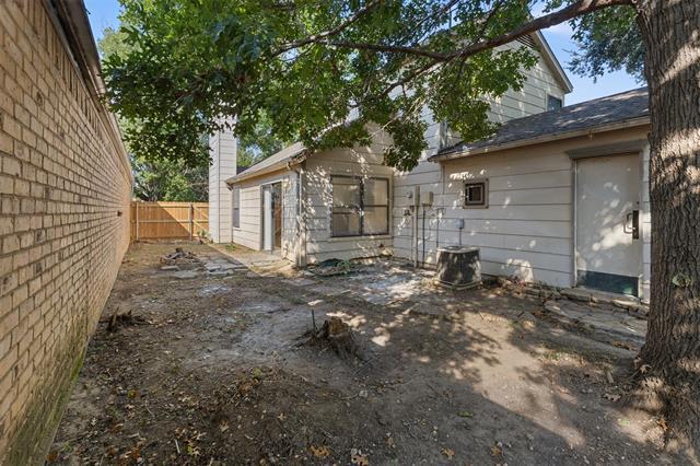 Building Photo - 2706 Bridge Lake Dr