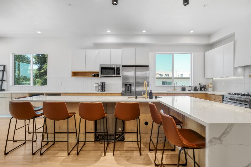 Building Photo - 4800-4802 S Slauson Ave