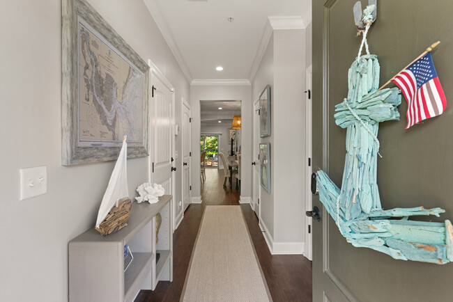 Building Photo - 1105 Reserve Ln