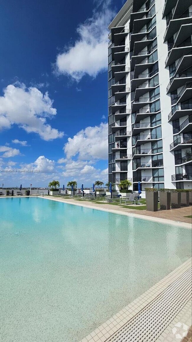 Building Photo - 5300 Paseo Blvd