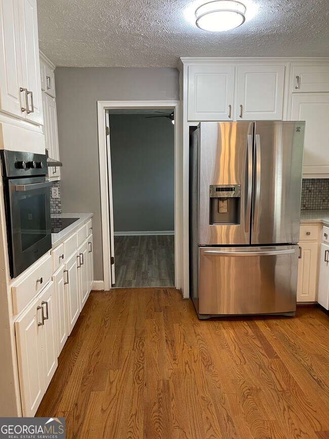 Building Photo - 2660 Turner Valley Cir SW