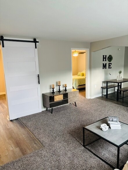 Building Photo - Hyde Park Commons - HPA