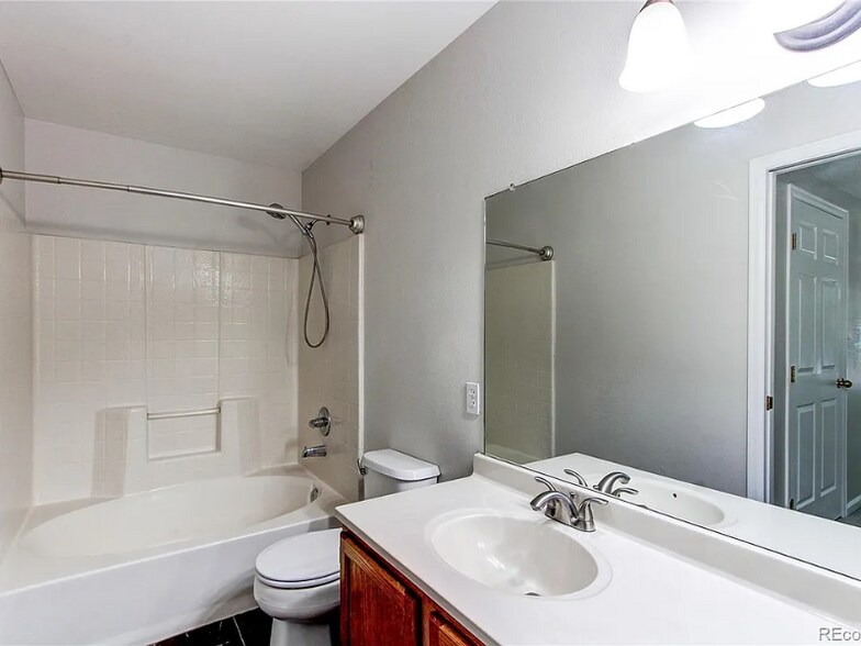 Building Photo - 8416 Pebble Creek Way