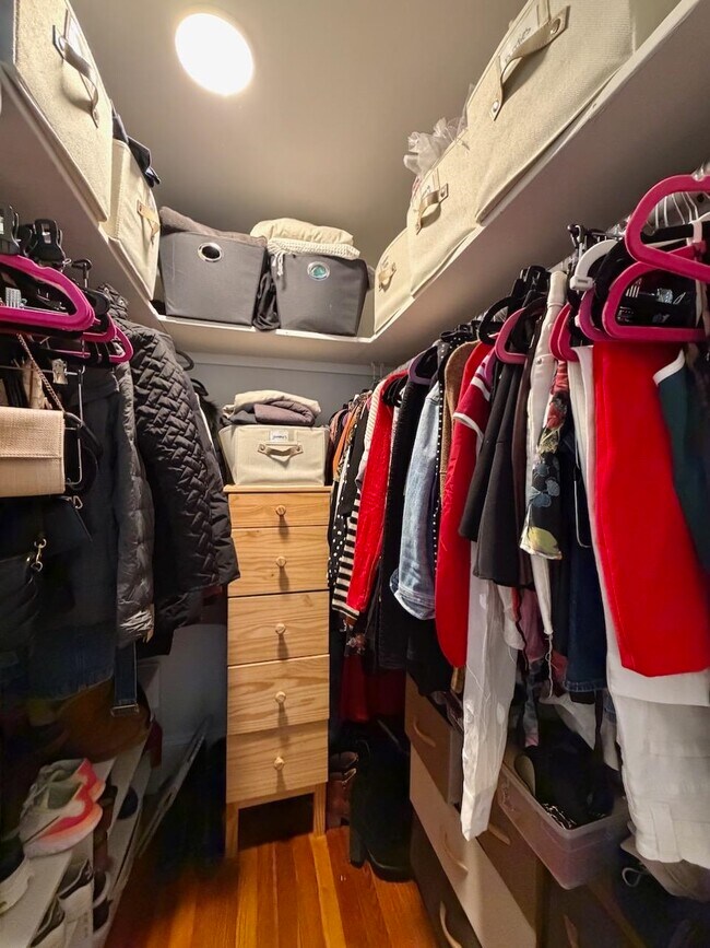 Building Photo - 331 4th St