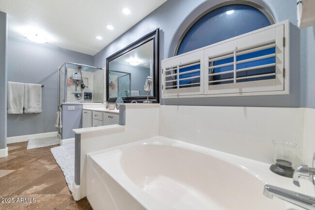 Building Photo - 9617 E Friess Dr