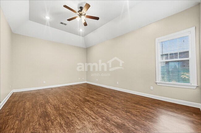 Building Photo - 4528 Brighton Cir