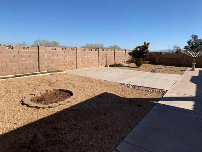 Building Photo - 4BD/2BA/2CG 1900 sf in Canyon de Flores subdivision, Sierra Vista, AZ