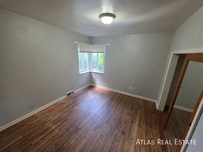 Building Photo - 2208 N 10th Ave