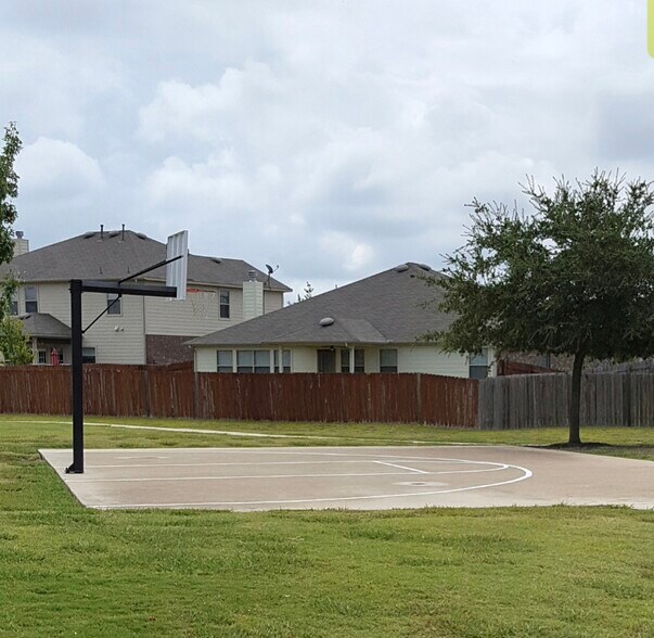 Community basketball - 18204 Kermit Ct