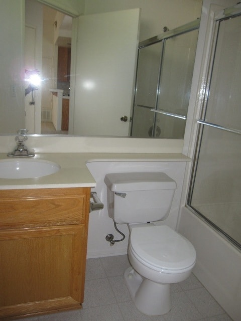 Building Photo - 2 bedroom 2 bath Upper Level Condo