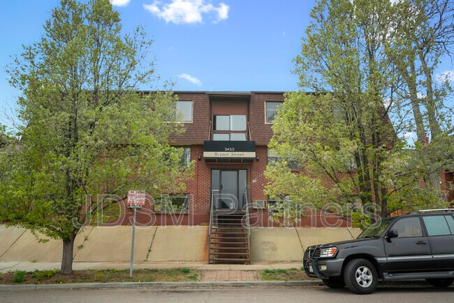Building Photo - 2455 Bryant St