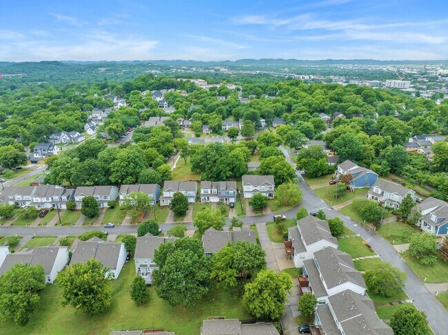Building Photo - Spotless 3BR/2.5BA townhome minutes from West End, Downtown Nashville!