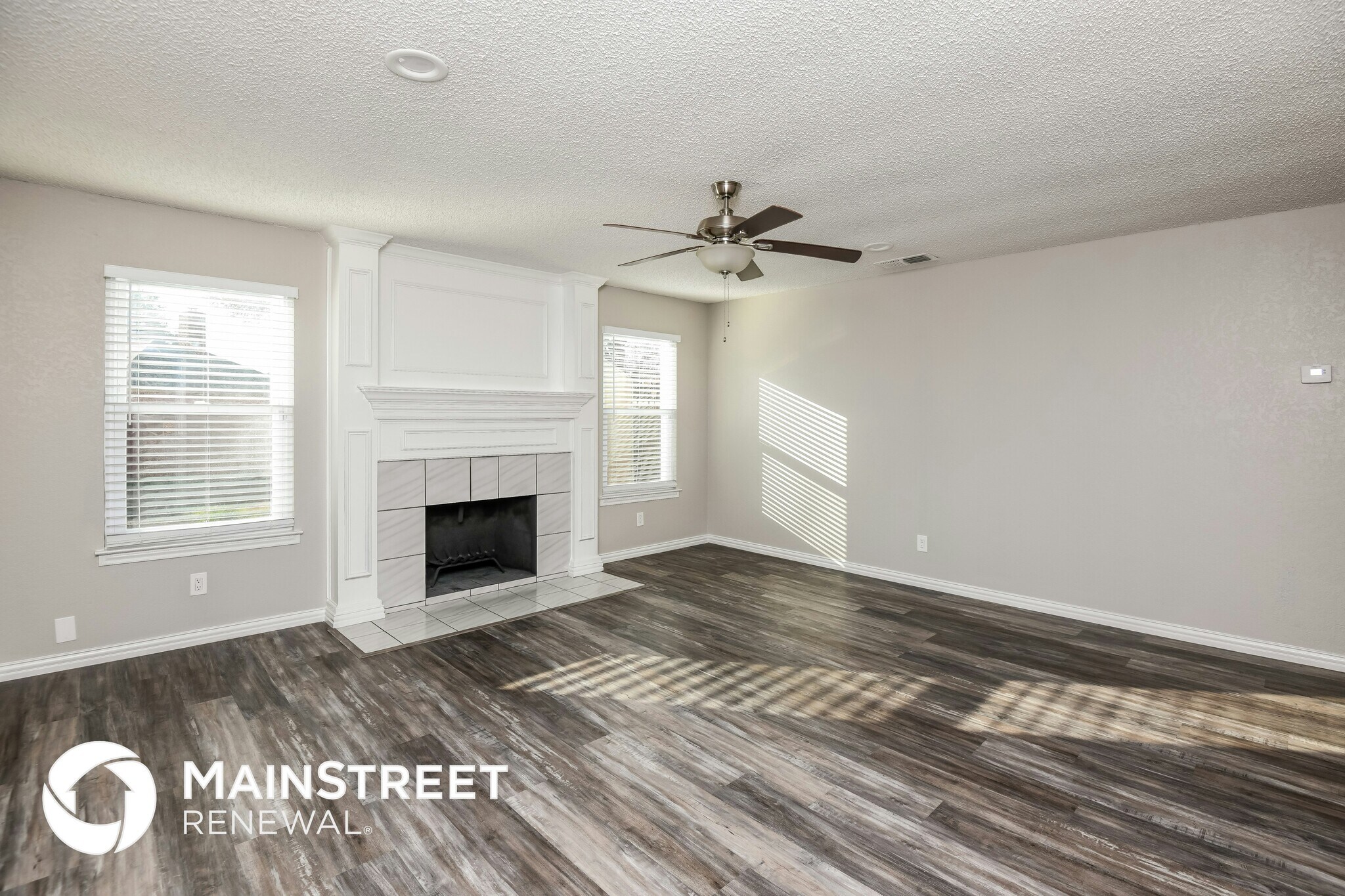 Building Photo - 3813 Clear Brook Cir