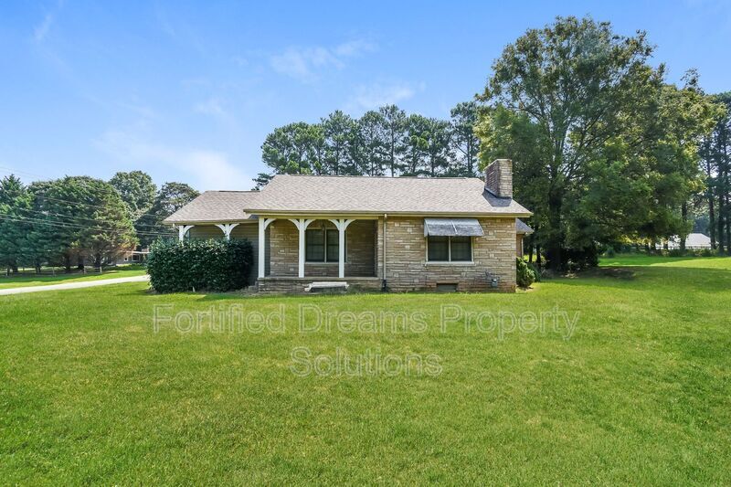 Primary Photo - 633 S Greensboro St