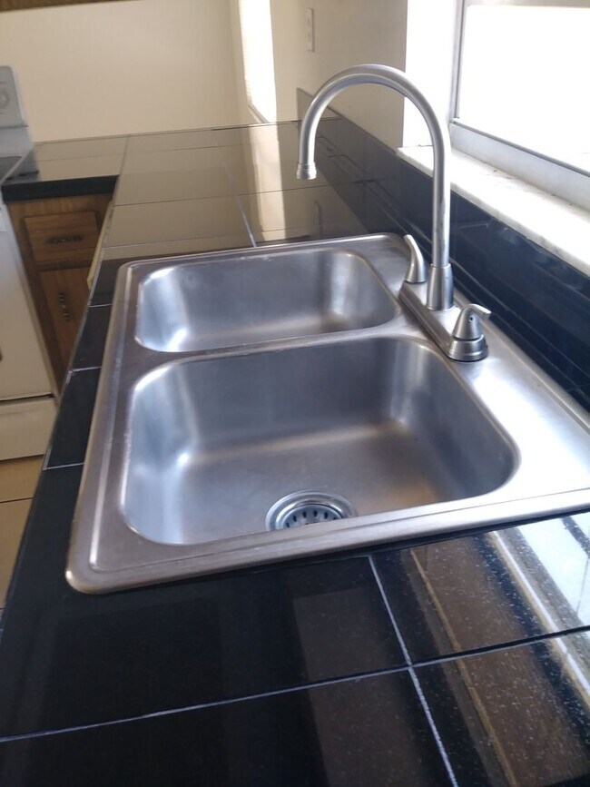 Building Photo - 1BR/1.5 BA Apt in Historic Downtown Eustis - Newly renovated