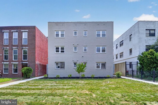 Building Photo - 1823 East Capitol St SE