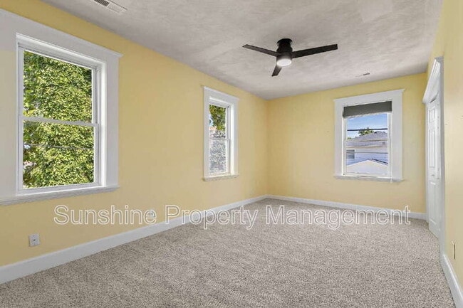 Building Photo - 110 S Willard Ave