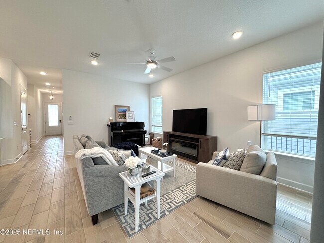 Building Photo - 97 Latham Dr