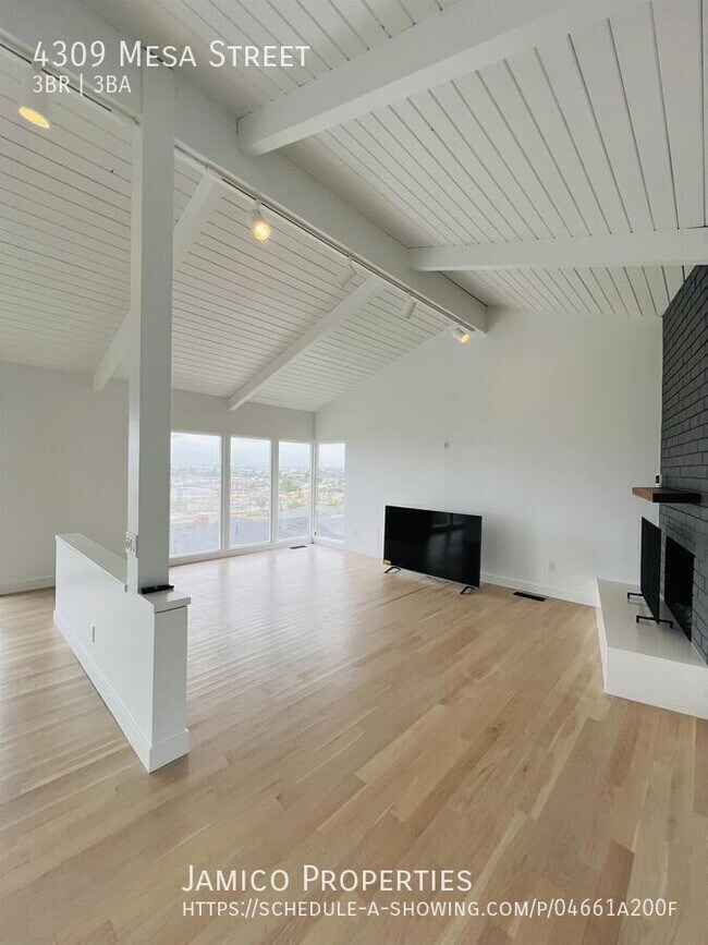 Building Photo - 4309 Mesa St