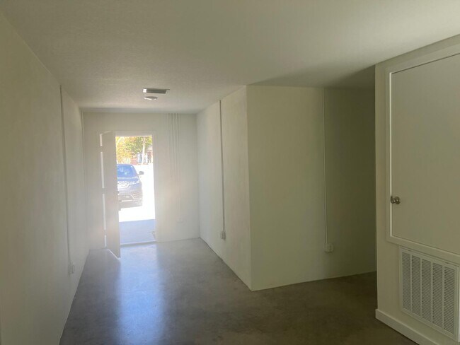 Building Photo - 2703 Ave G