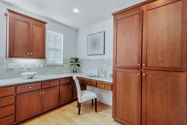 Building Photo - 5 Artisan Way