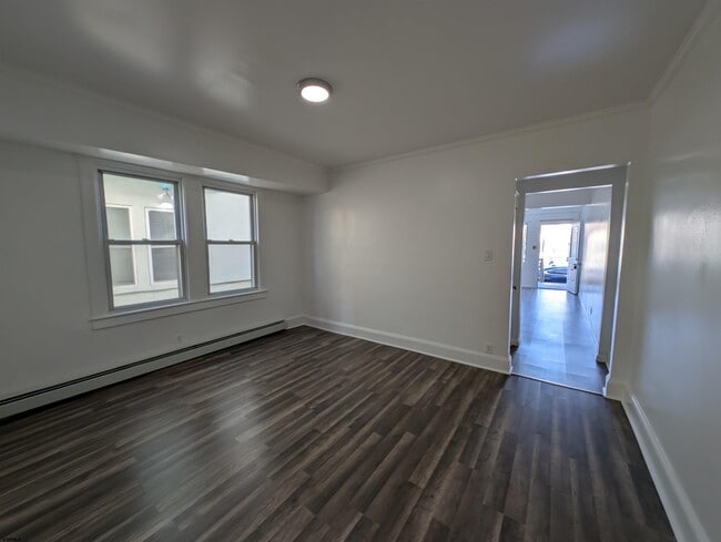 Building Photo - 712 Sewell Ave