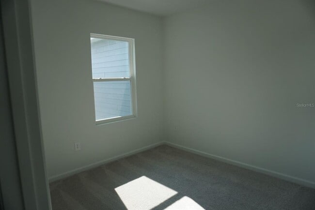 Building Photo - 2975 Maloof Dr