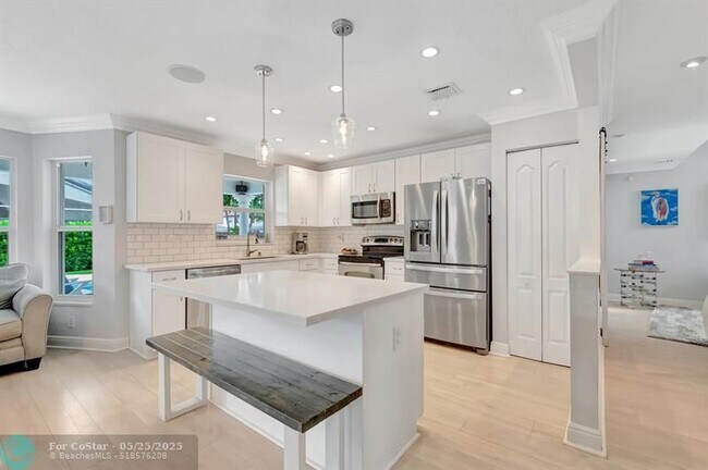 Building Photo - 18027 Jazz Ln