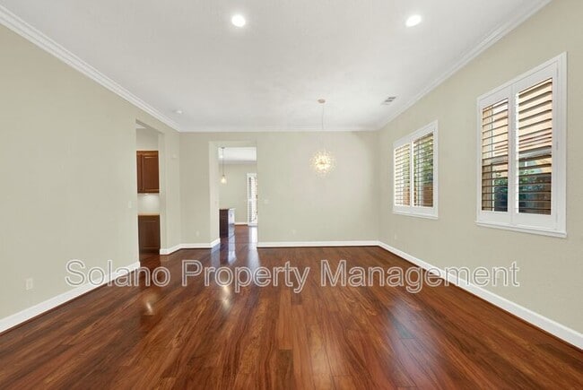 Building Photo - 949 Lancaster St