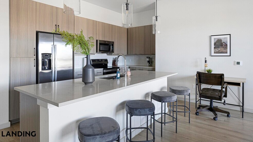 Building Photo - 1345 E 15th St