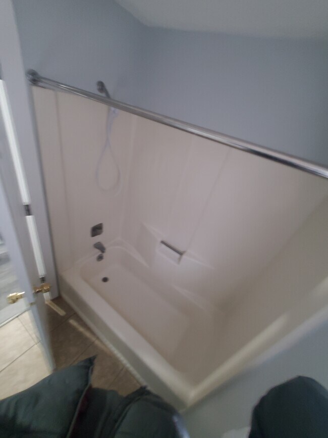 Building Photo - 426 18th Pl S