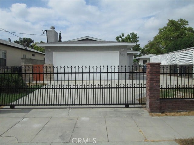Primary Photo - 852 N Davidson Ave