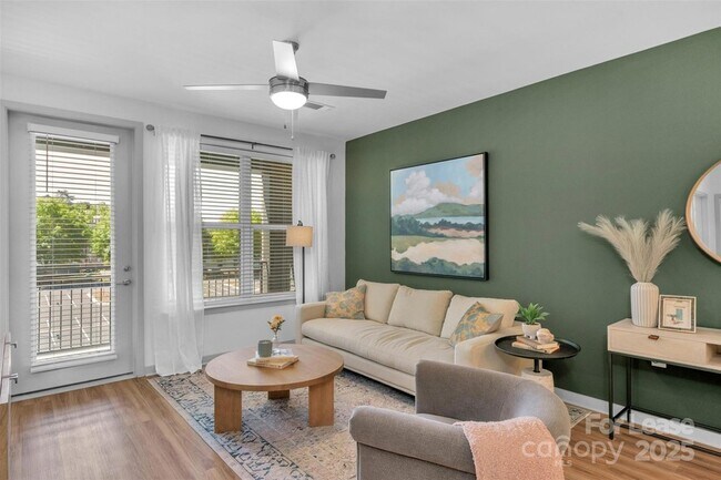 Building Photo - 9821 Research Dr