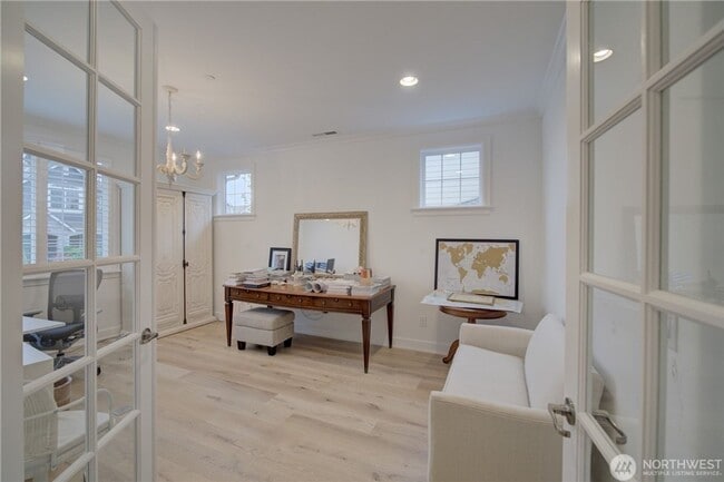 Building Photo - 5Bd/4.5Ba Sammamish House