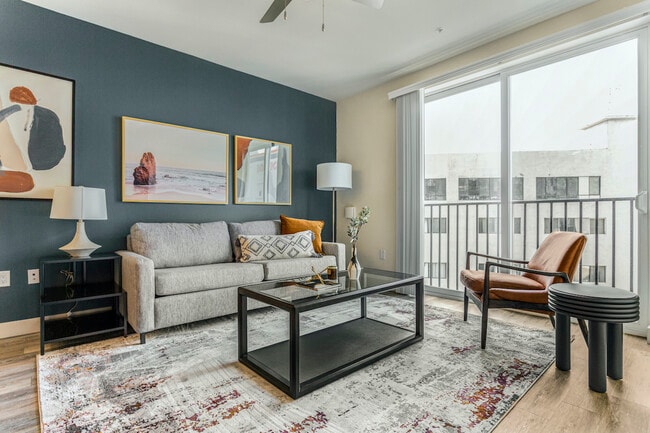 Building Photo - 235 3rd Ave N