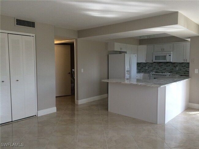 Building Photo - 3655 Boca Ciega Dr