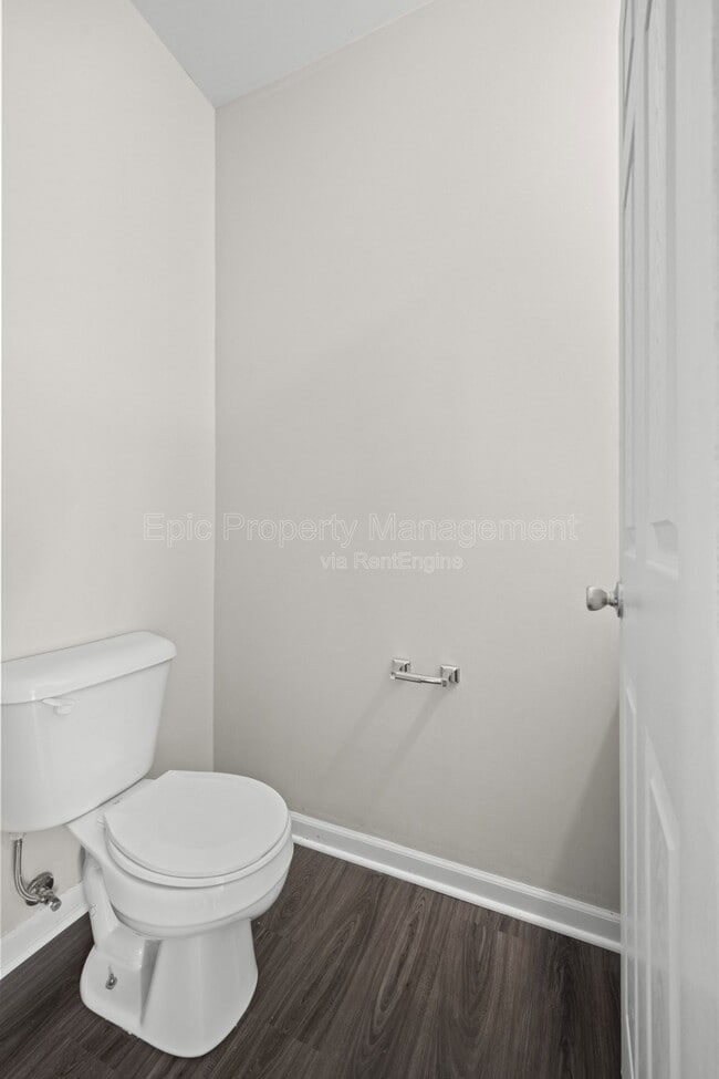Building Photo - 14138 Webster Dr