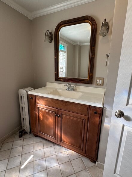 Building Photo - 1402 S State St