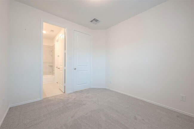 Building Photo - 1343 Vinter Mdws Ln