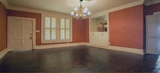 Building Photo - 401 James St