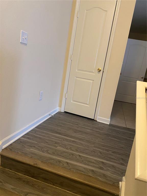 Building Photo - 10559 Villa View Cir