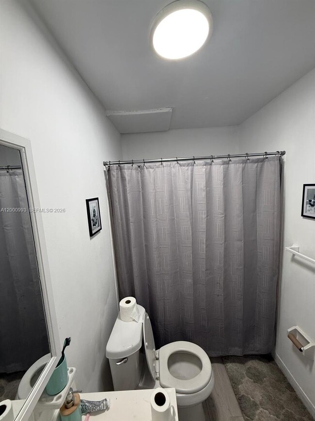 Building Photo - 3536 NE 168th St