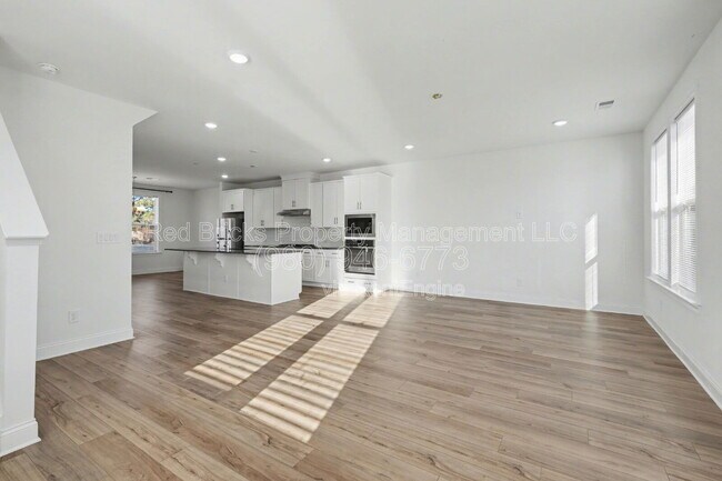 Building Photo - 9240 Walnut Hl Rd NW